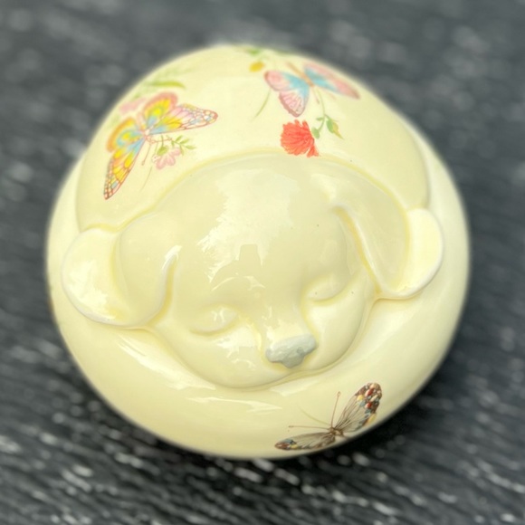 Vintage TAKAHASHI Porcelain Sleeping Dog Butterfly Trinket Dish Japan - Picture 2 of 8